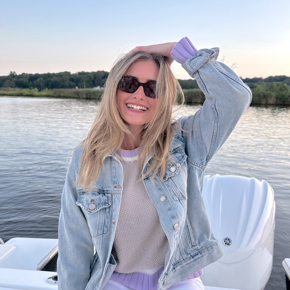 Meet your Posher, Maeve